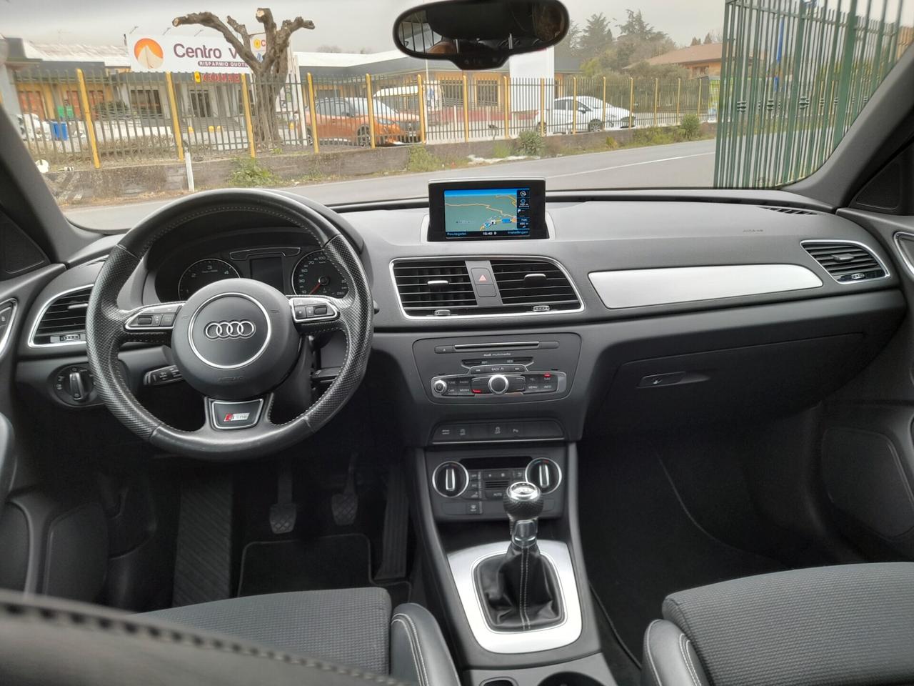 Audi Q3 2.0 TDI 140 CV S-line