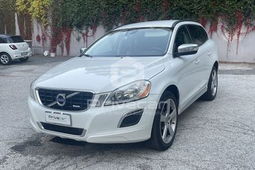 VOLVO XC60 D3 AWD Geartronic R-design