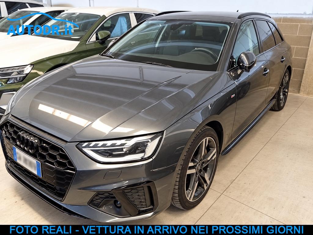 Audi A4 Avant 40 TDI Quattro S-Tronic S-Line LED Matrix, Navi, Cerchi 18, Retrocamera