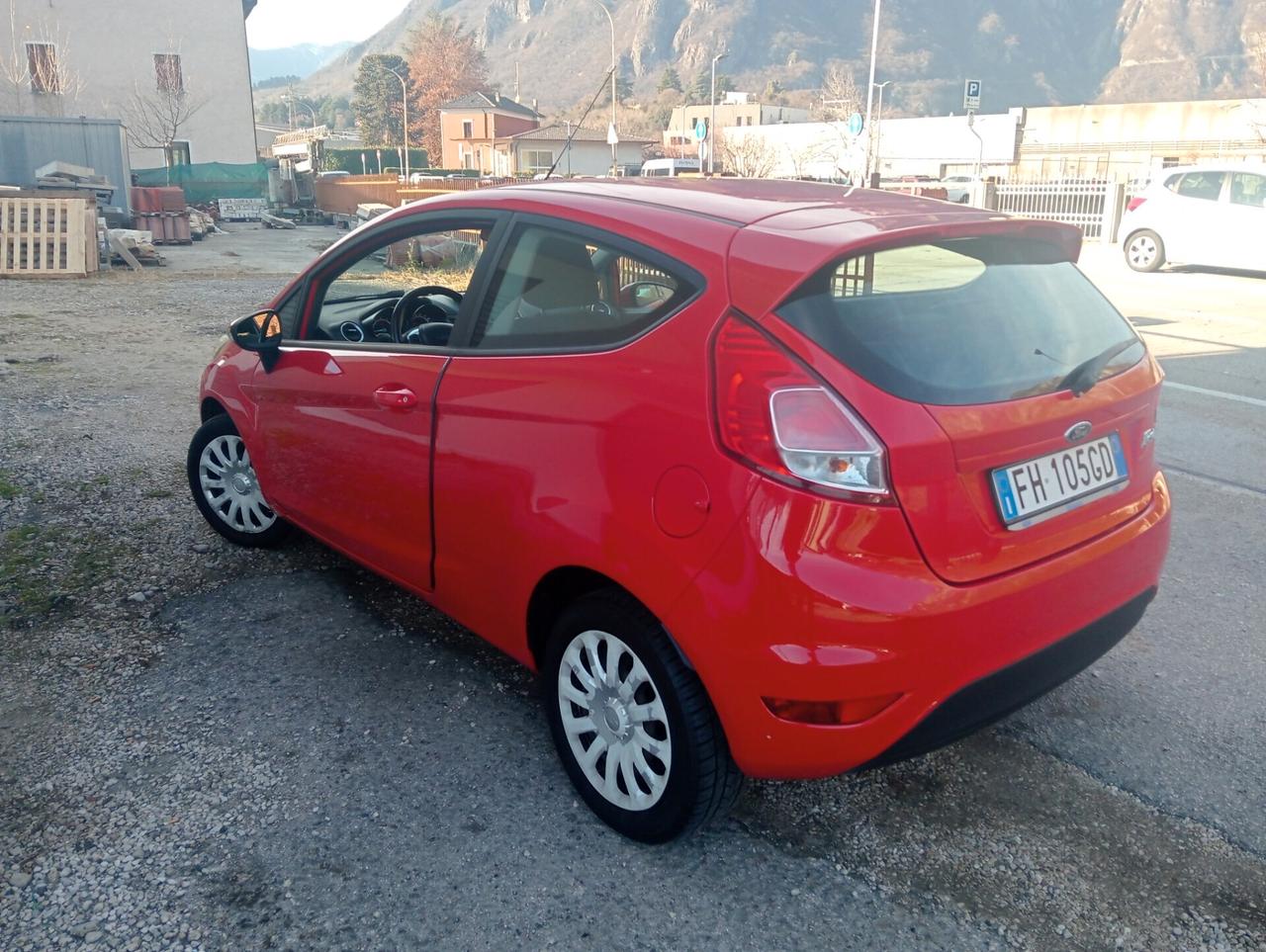 Ford Fiesta 1.4 3 porte Bz.- GPL Black & White Edition