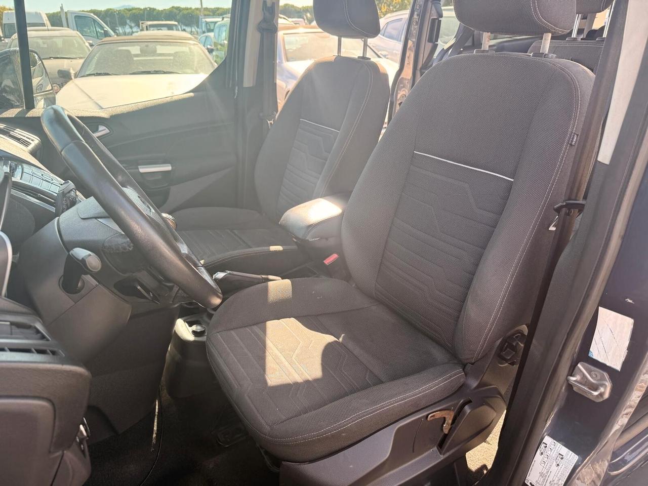 Ford Tourneo Connect Connect7 1.6 TDCi 115 CV Titanium