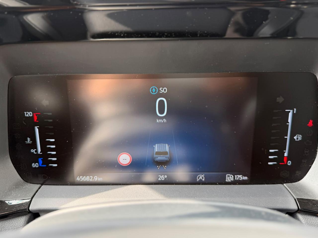 Ford Tourneo Courier 1.0 EcoBoost Titanium