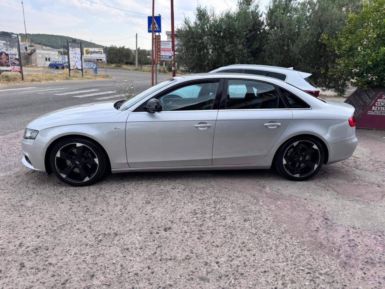 Audi A4 2.0 TDI 143CV S LINE