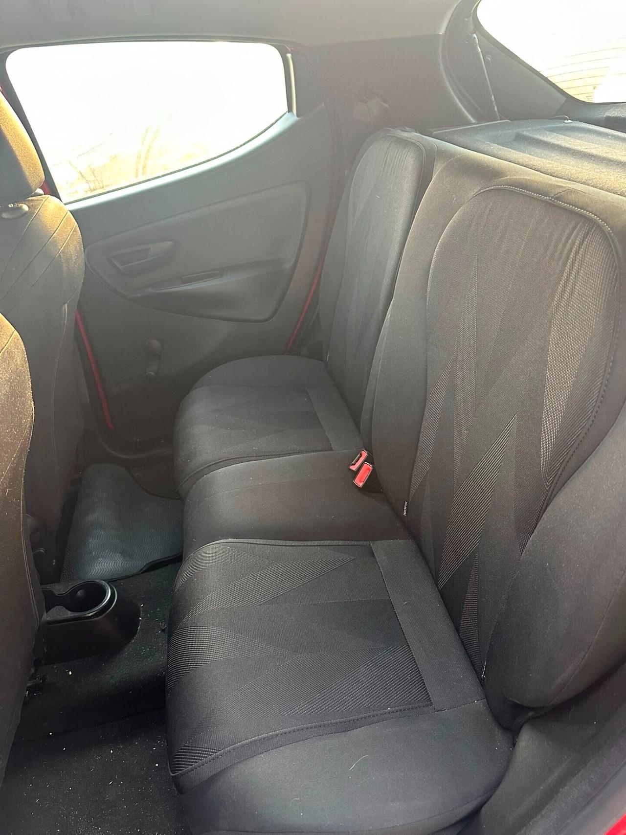 Lancia Ypsilon 1.0 FireFly SINISTRATA