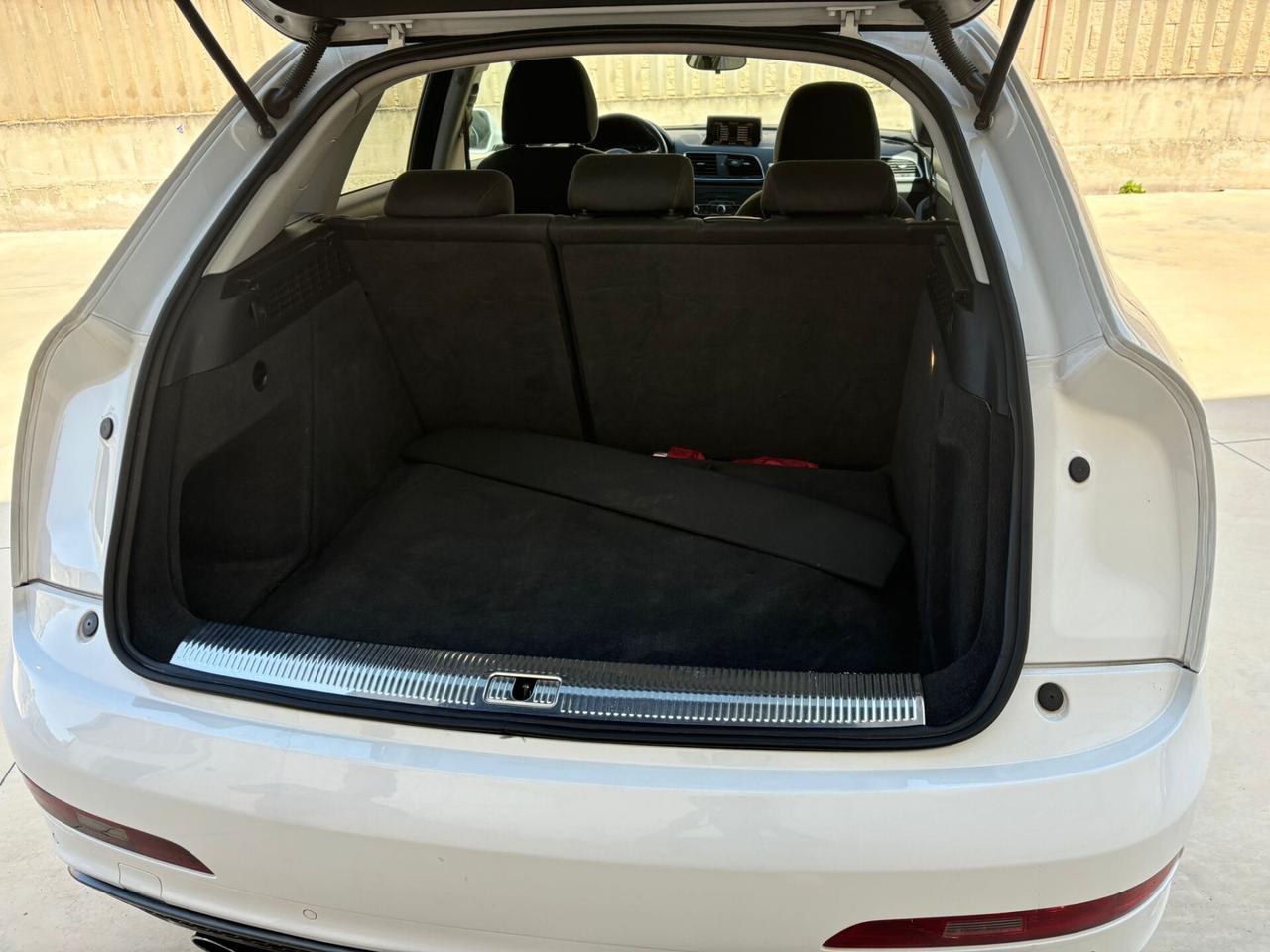 Audi Q3 S tronic 2.0 TDI