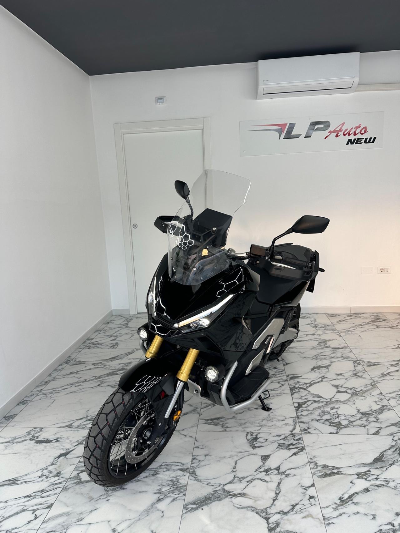 Honda X-ADV 750 Full optional