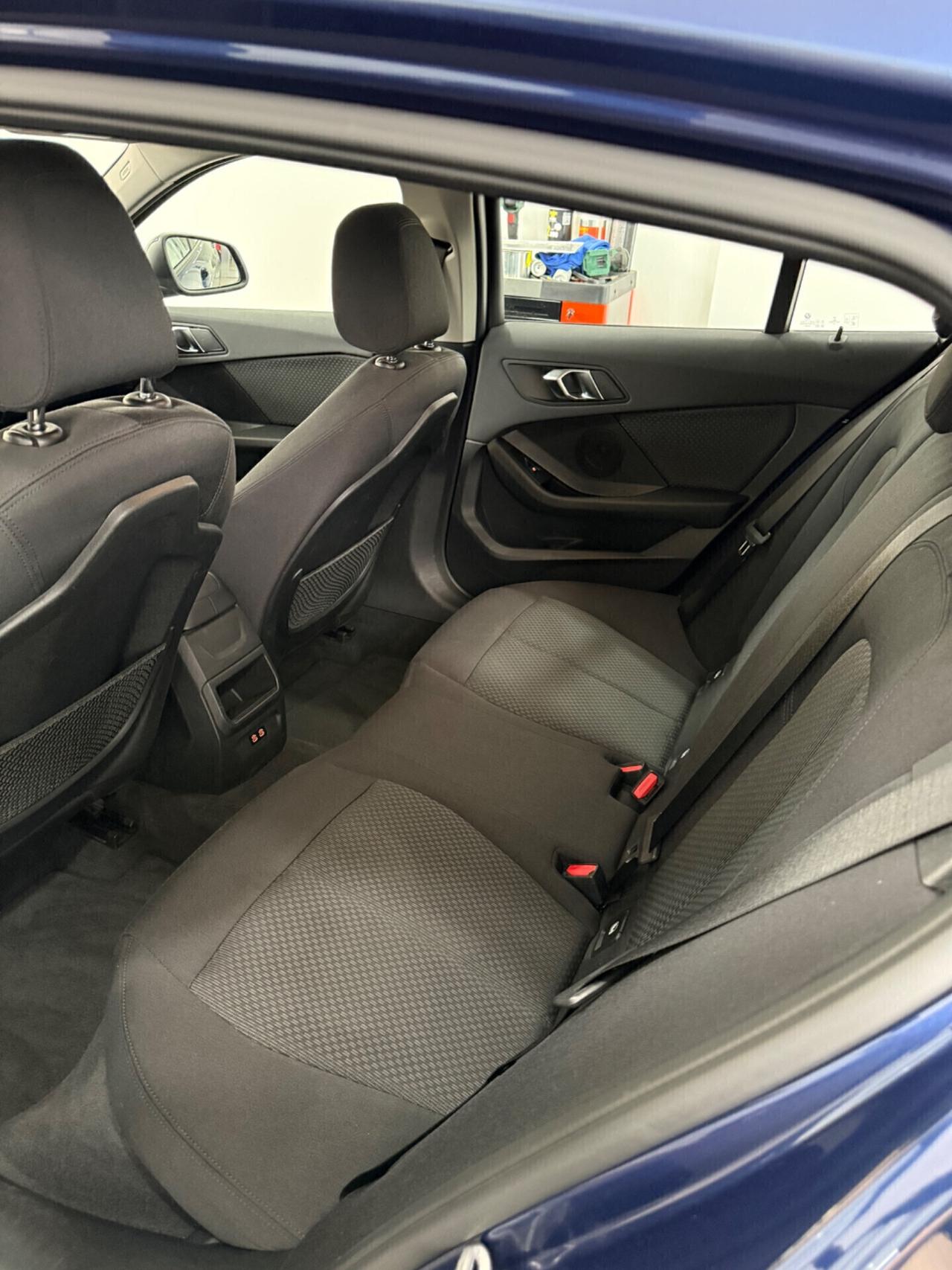 Bmw 116 116d 5p. Sport uni proprietario 15-10- 2020