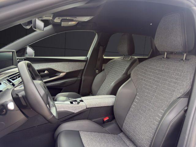 PEUGEOT 5008 Hybrid 136 e-DCS6 Allure Pack