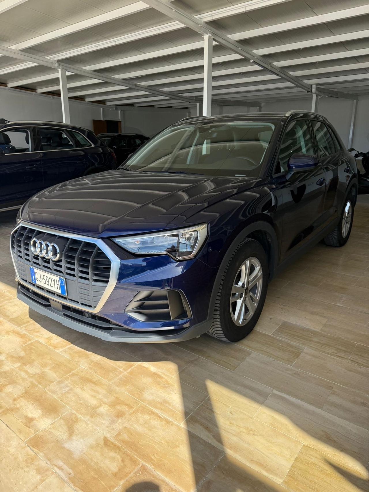 Audi Q3 35 TDI S tronic Business