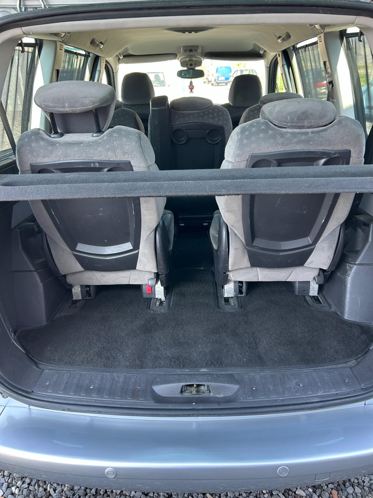 Peugeot 807 2.0 HDi FAP SR