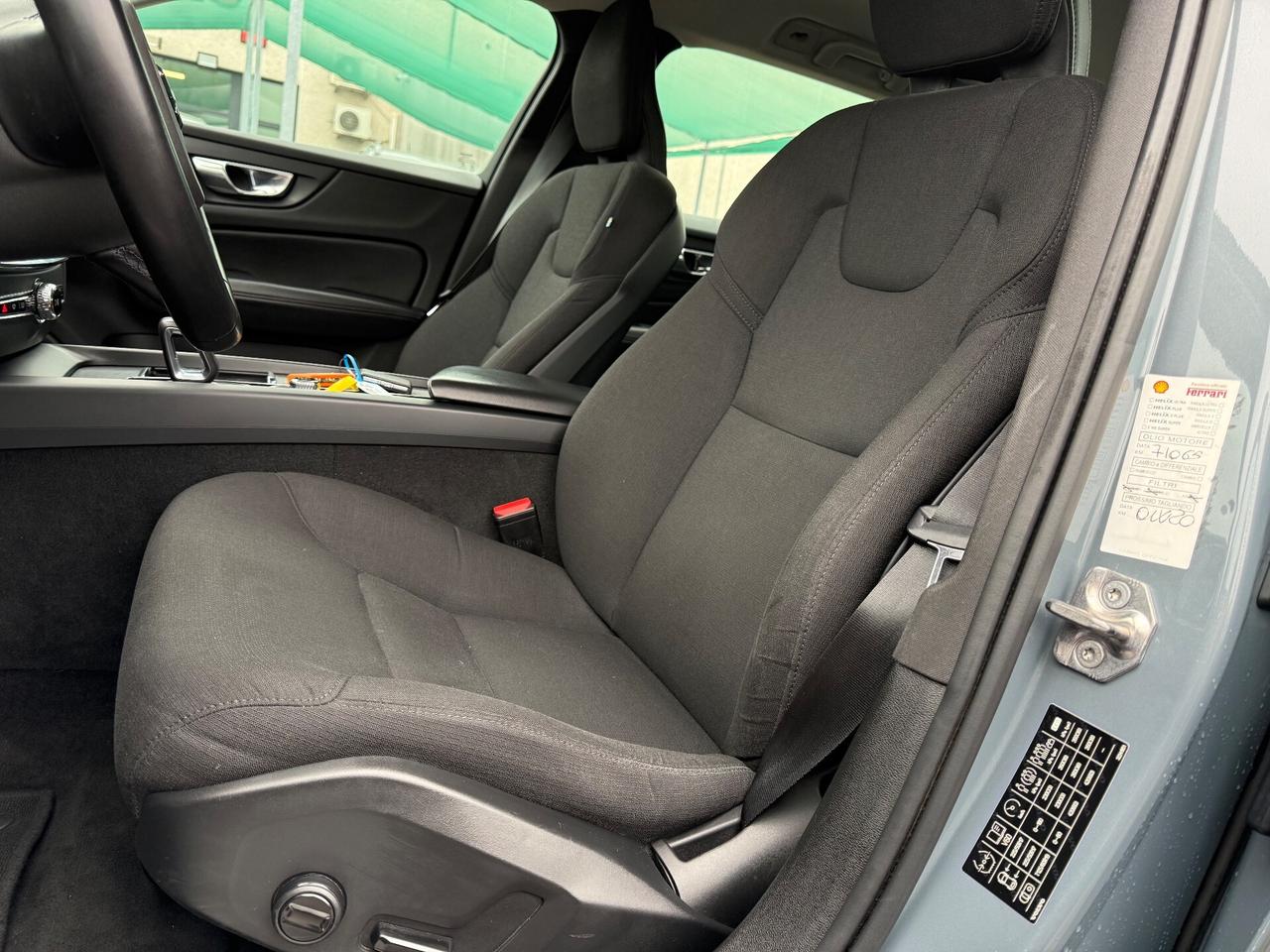 Volvo V60 B4 2.0 197 CV Geartronic Momentum Business Pro