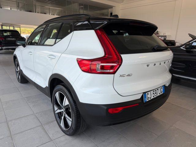 VOLVO XC40 T5 Recharge Plug-in Hybrid R-design