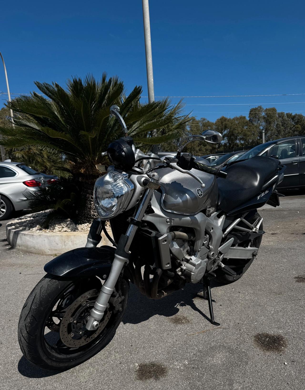 Yamaha FZ6