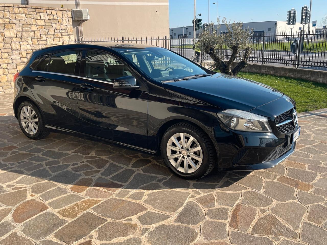Mercedes-benz A 180d Automatic Style