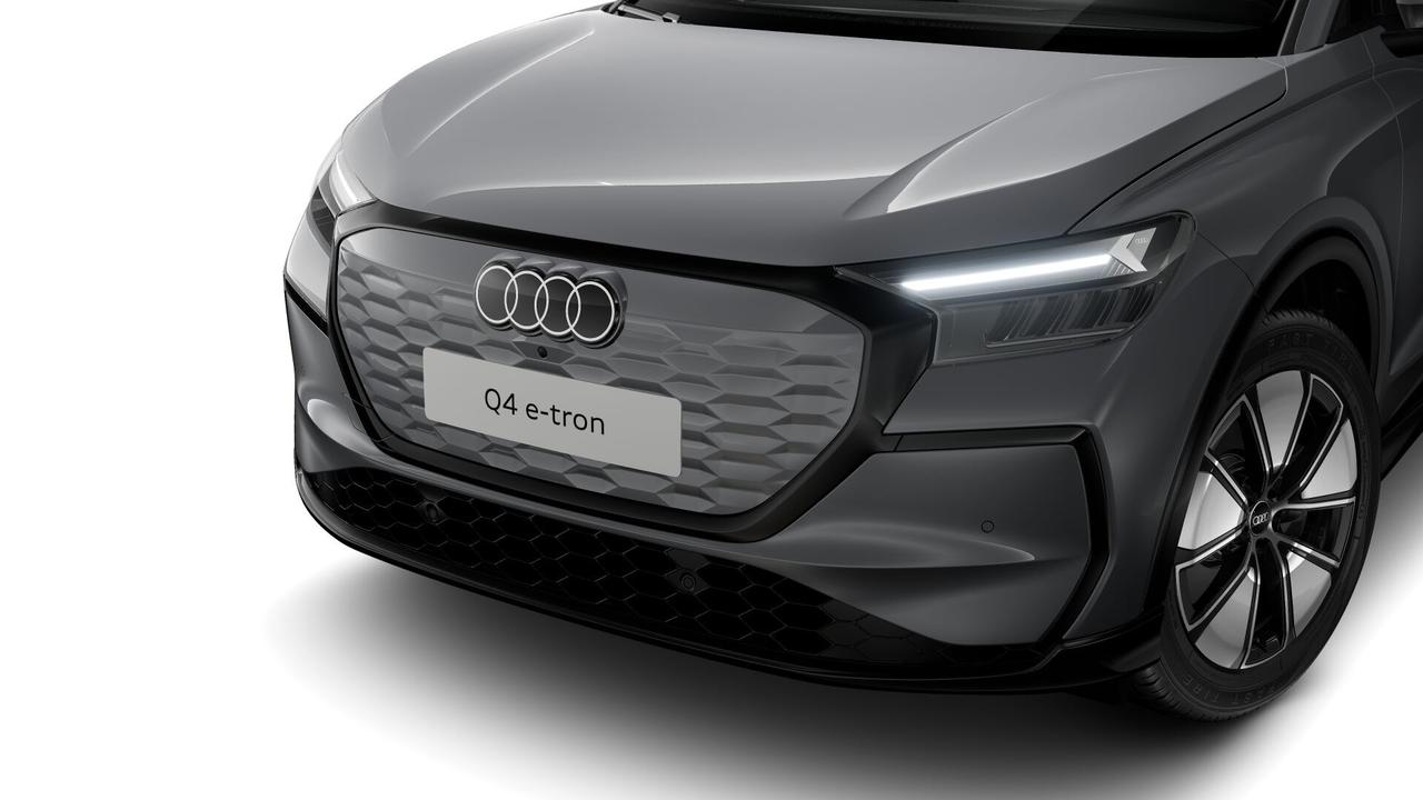 AUDI Audi Q4 Sportback Business e-tron 150,00 kW