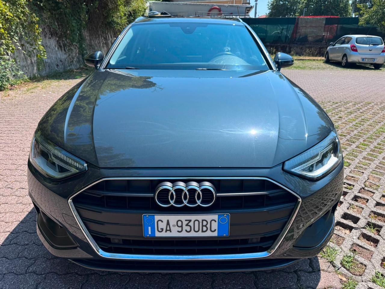 Audi A4 Avant 30 TDI/136 CV S tronic Business Advanced*EURO6