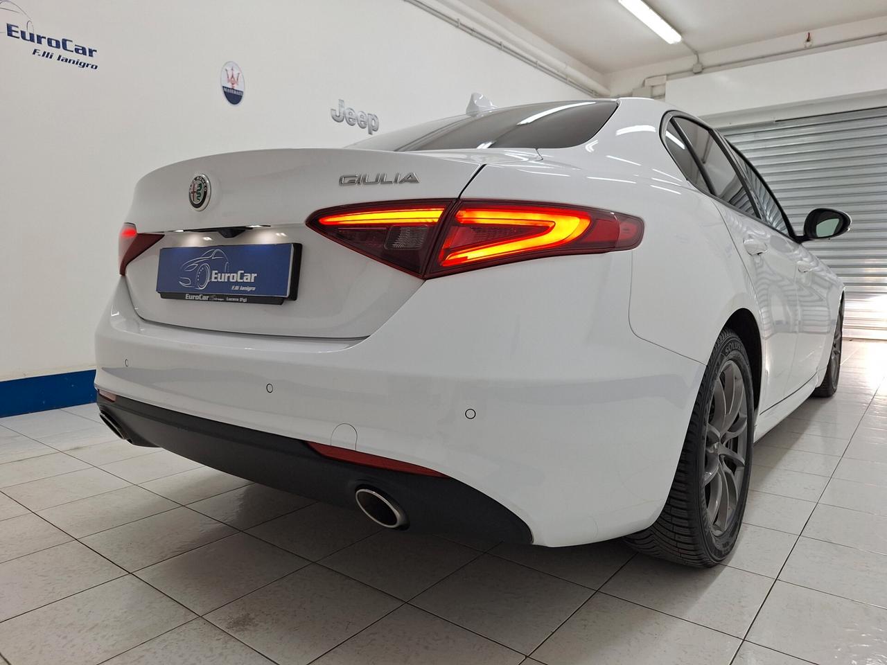 Alfa Romeo Giulia 2.2 180cv MT6 Business Sport