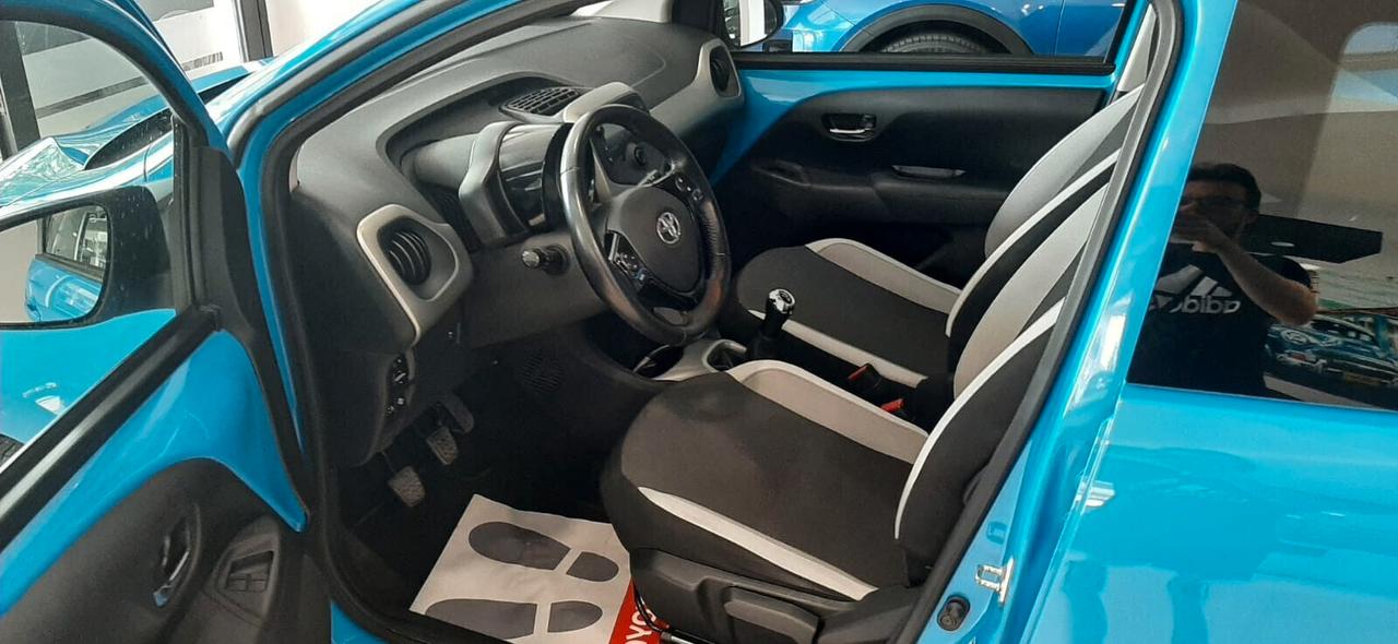 Toyota Aygo 1.0 VVT-i 69 CV 5 porte x-business