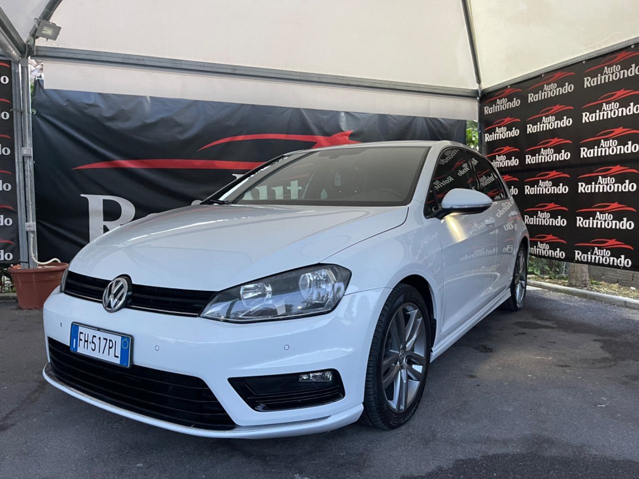 Volkswagen Golf 1.6 TDI R LINE