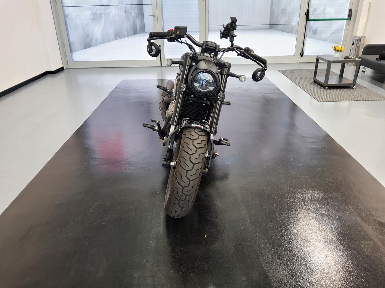 Benda Motorcycles Chinchilla 500 borse laterali incluse
