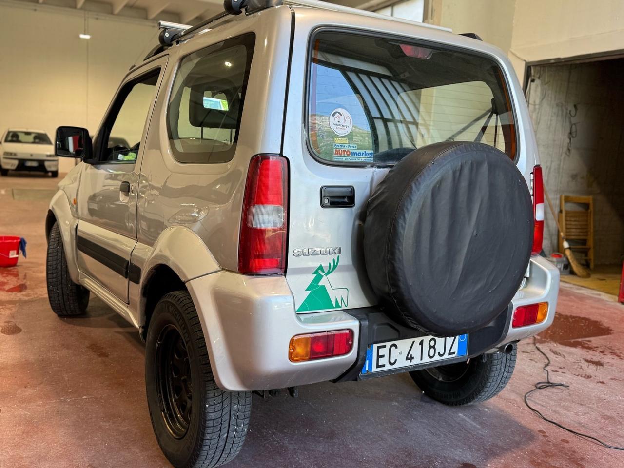 Suzuki Jimny 1.3i 16V cat 4WD JLX SI NEOPATENTATI