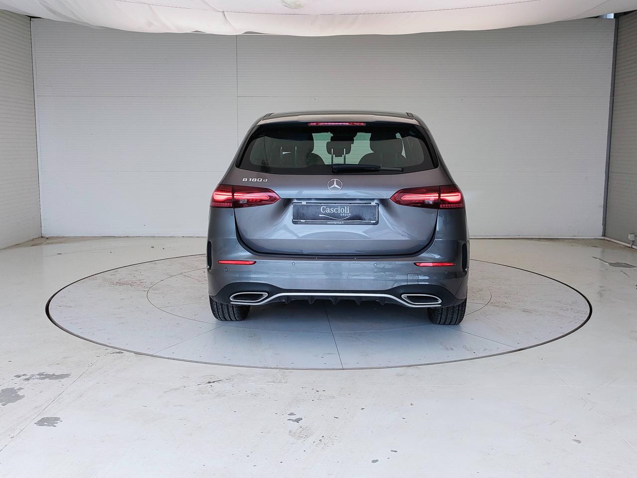 Mercedes-Benz Classe B - W247 2023 - B 180 d AMG Line Advanced Plus auto