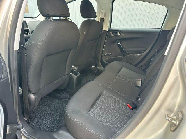 PEUGEOT 208 1.2 GPL PureTech 82 5p. Allure