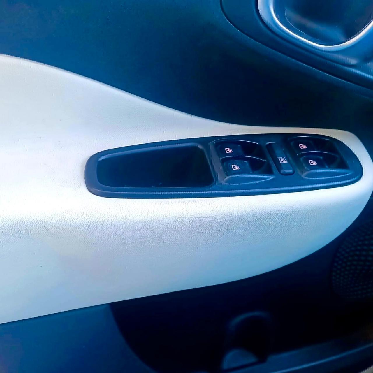 Fiat 500L 1.6 Multijet 120 CV Trekking - NAVIGATORE + TAGLIANDATA CON CINGHIA DI STRIBUZIONE IN OMAGGIO - 2016