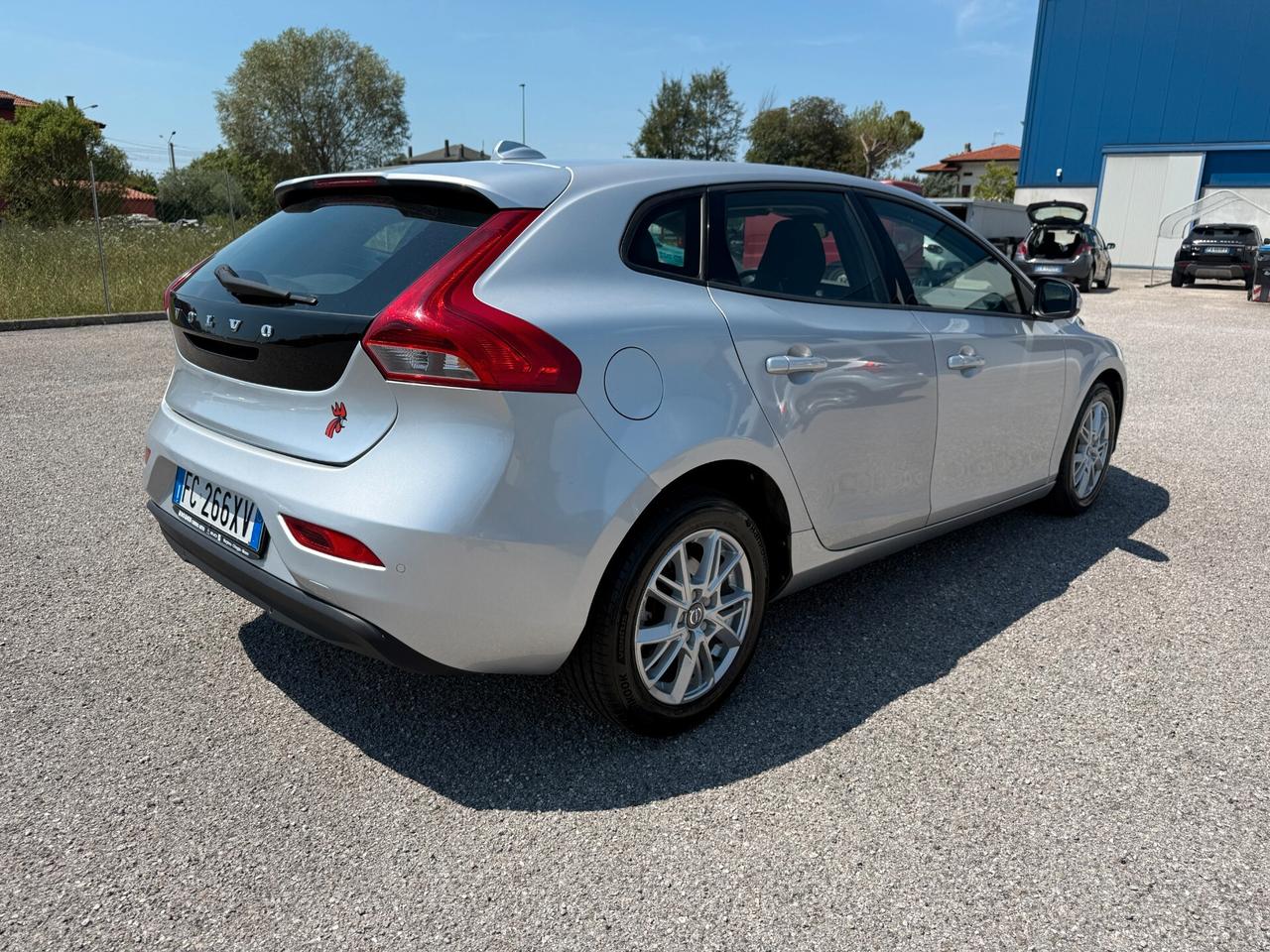 Volvo V40 D2