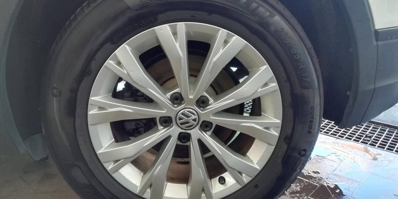 Volkswagen Tiguan 2.0 TDI SCR DSG Business BlueMotion Technology