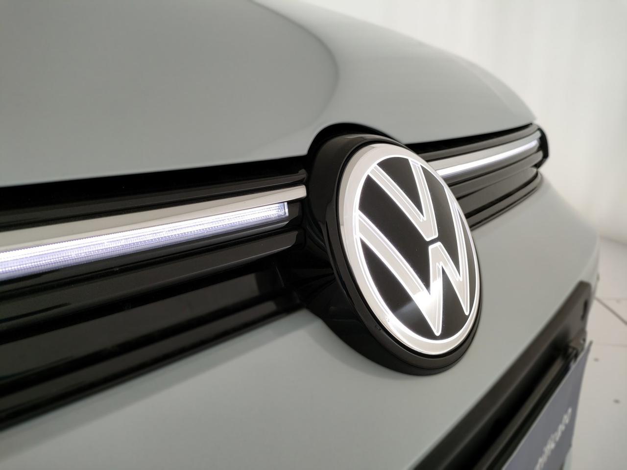 Volkswagen Golf 2.0 tdi r-line plus 150cv dsg