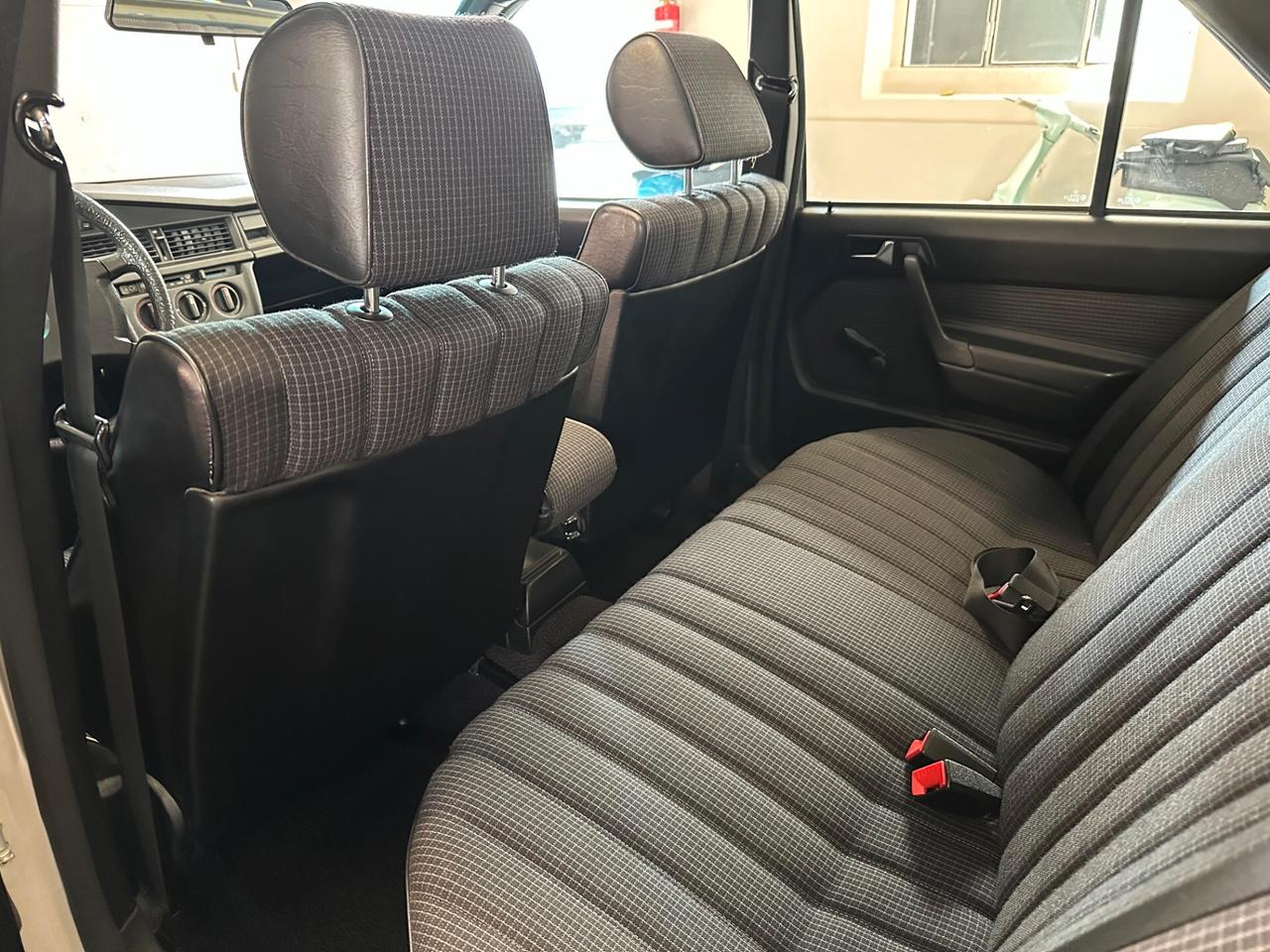 Mercedes-benz 190 2.0 E 122cv - Unico Proprietario