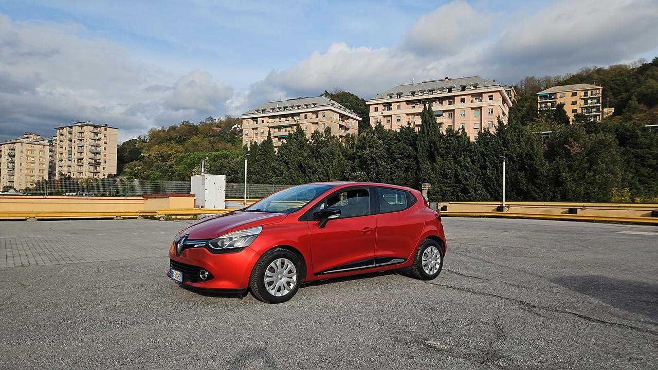 Renault Clio 1.2 75CV GPL 5 porte Costume National