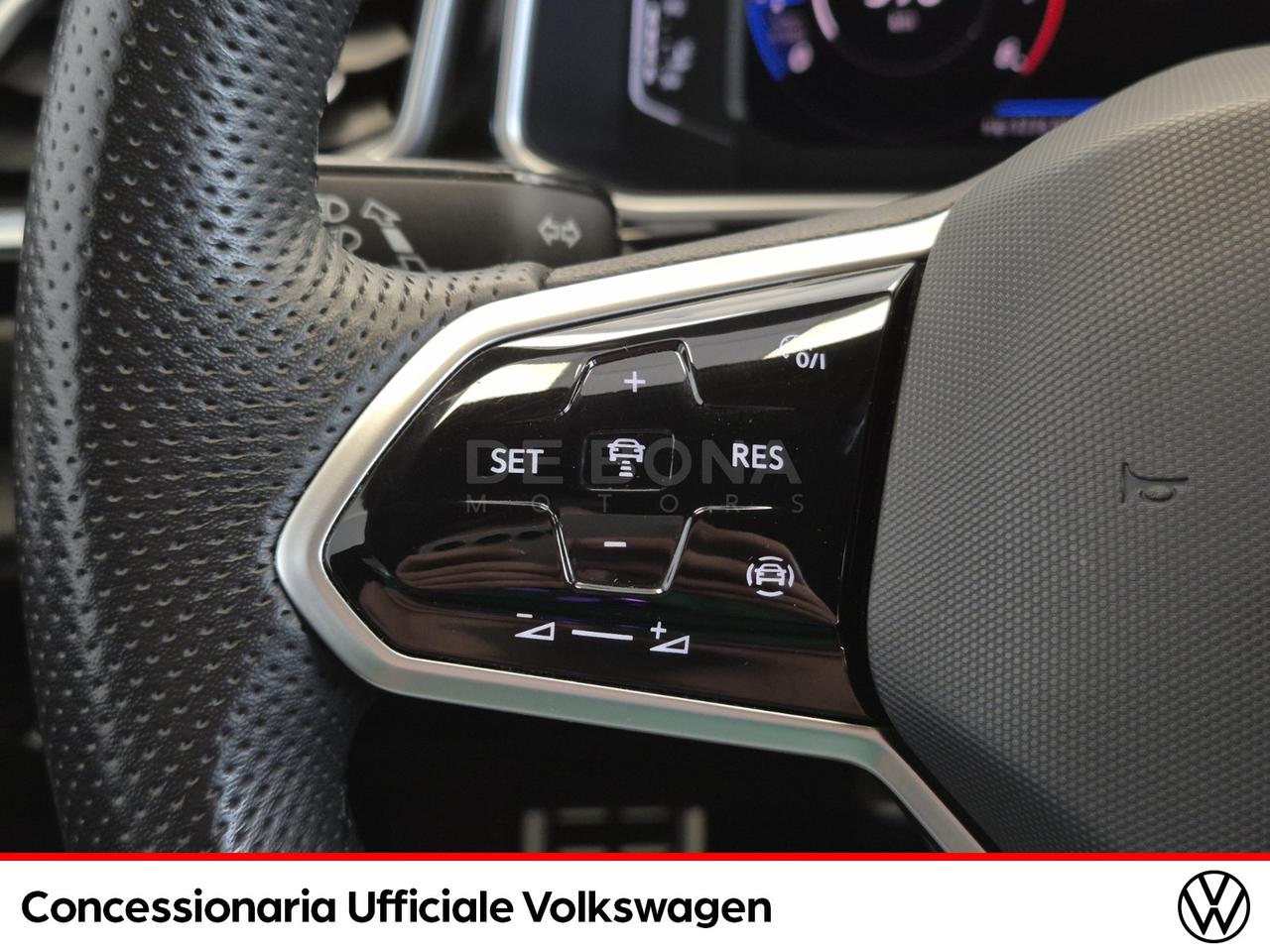 Volkswagen T-Roc 1.0 tsi r-line 110cv