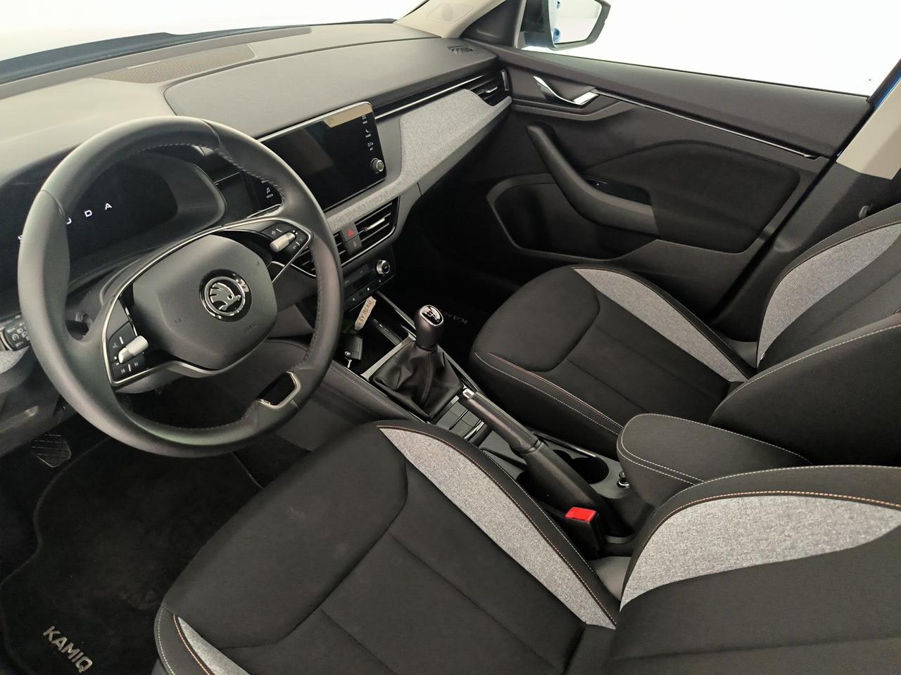 Skoda Kamiq 1.0 tsi black dots 95cv