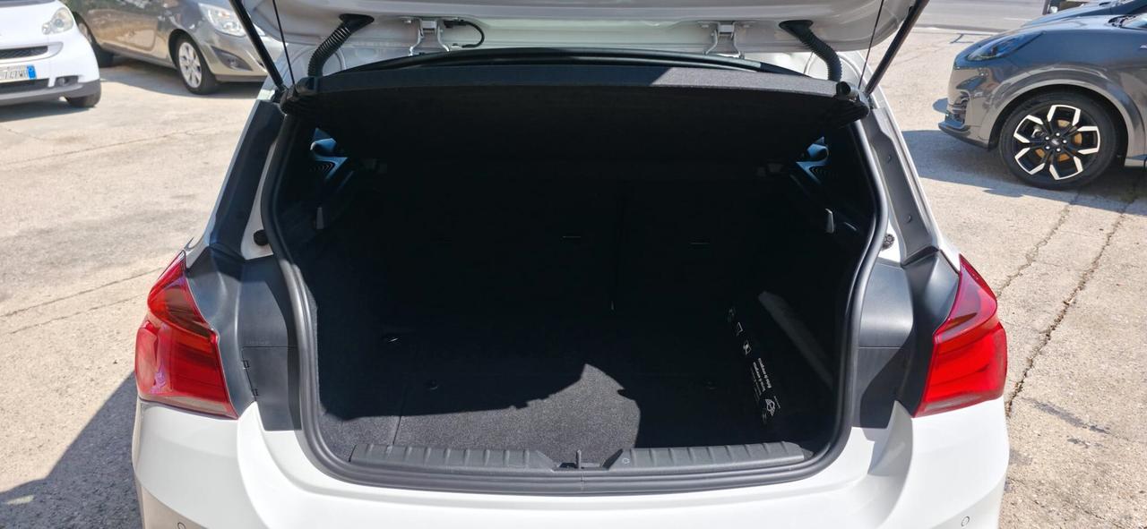 Bmw 116 116d 5p. Advantage