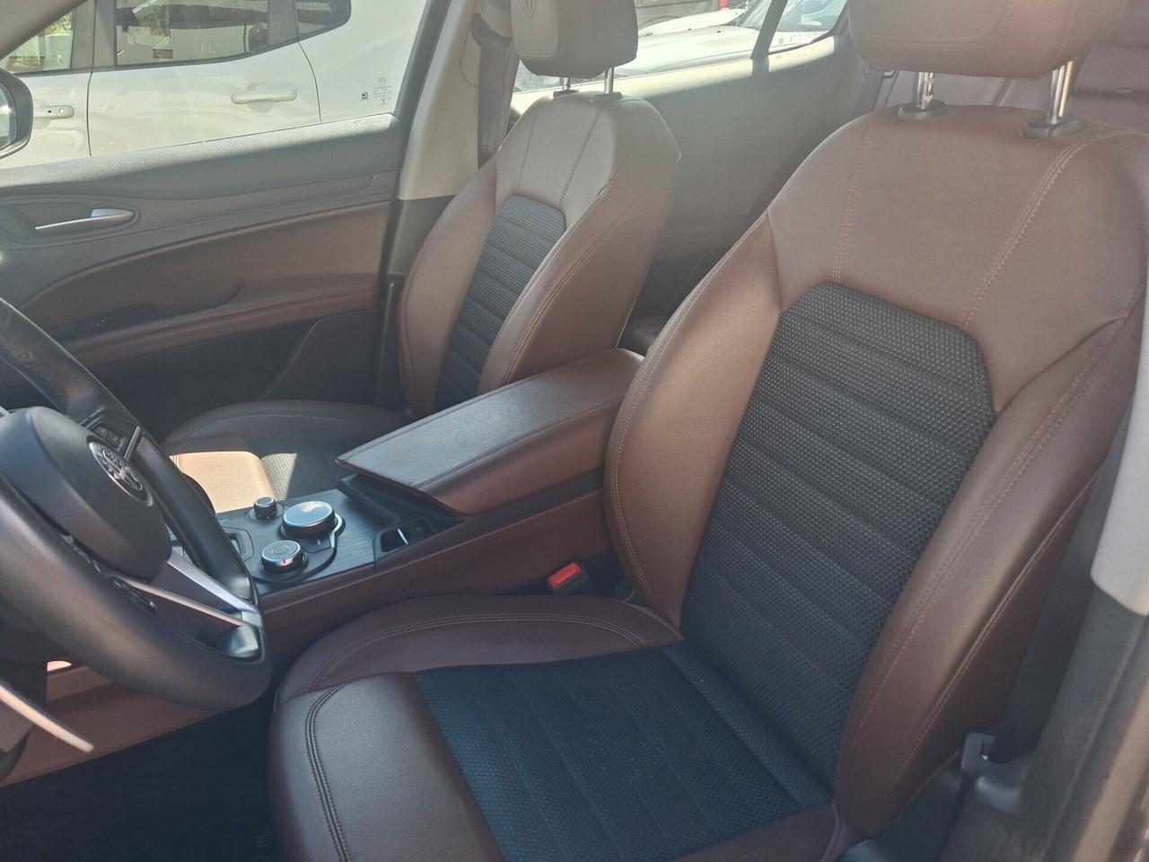 Alfa Romeo Stelvio 2.2 MJ l 150 CV AT8 Super