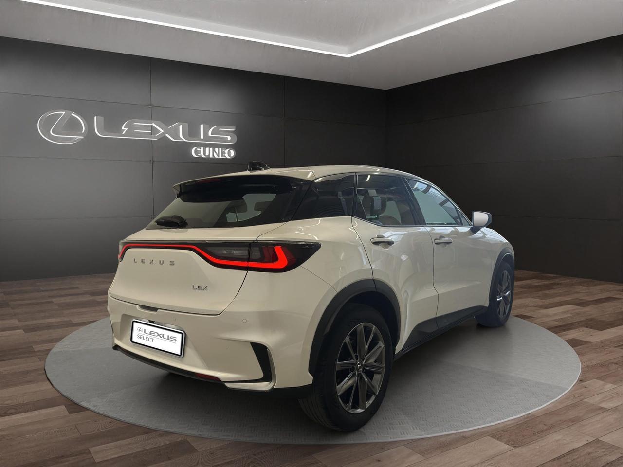 Lexus LBX 1.5 hybrid Relax 2wd