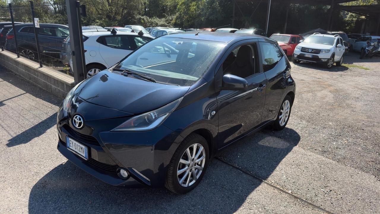 Toyota Aygo 1.0 VVT-i 69 CV 5 porte x-wave