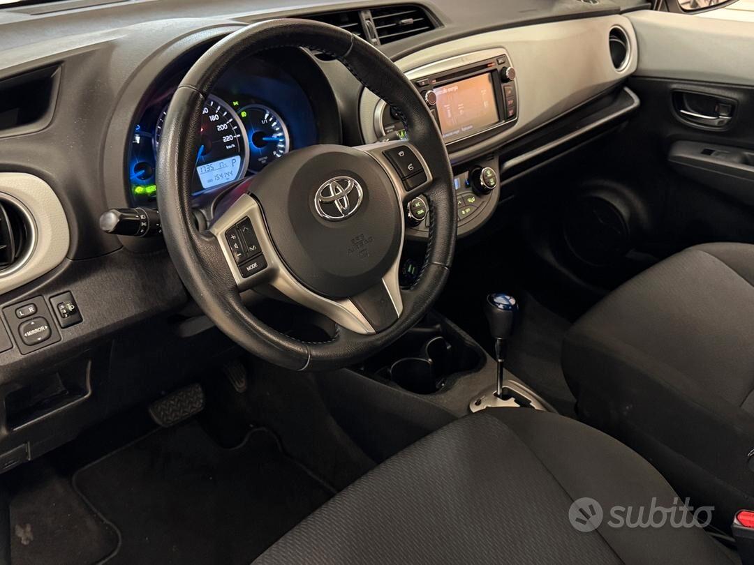 Toyota Yaris 1.5 Hybrid 5 porte Lounge