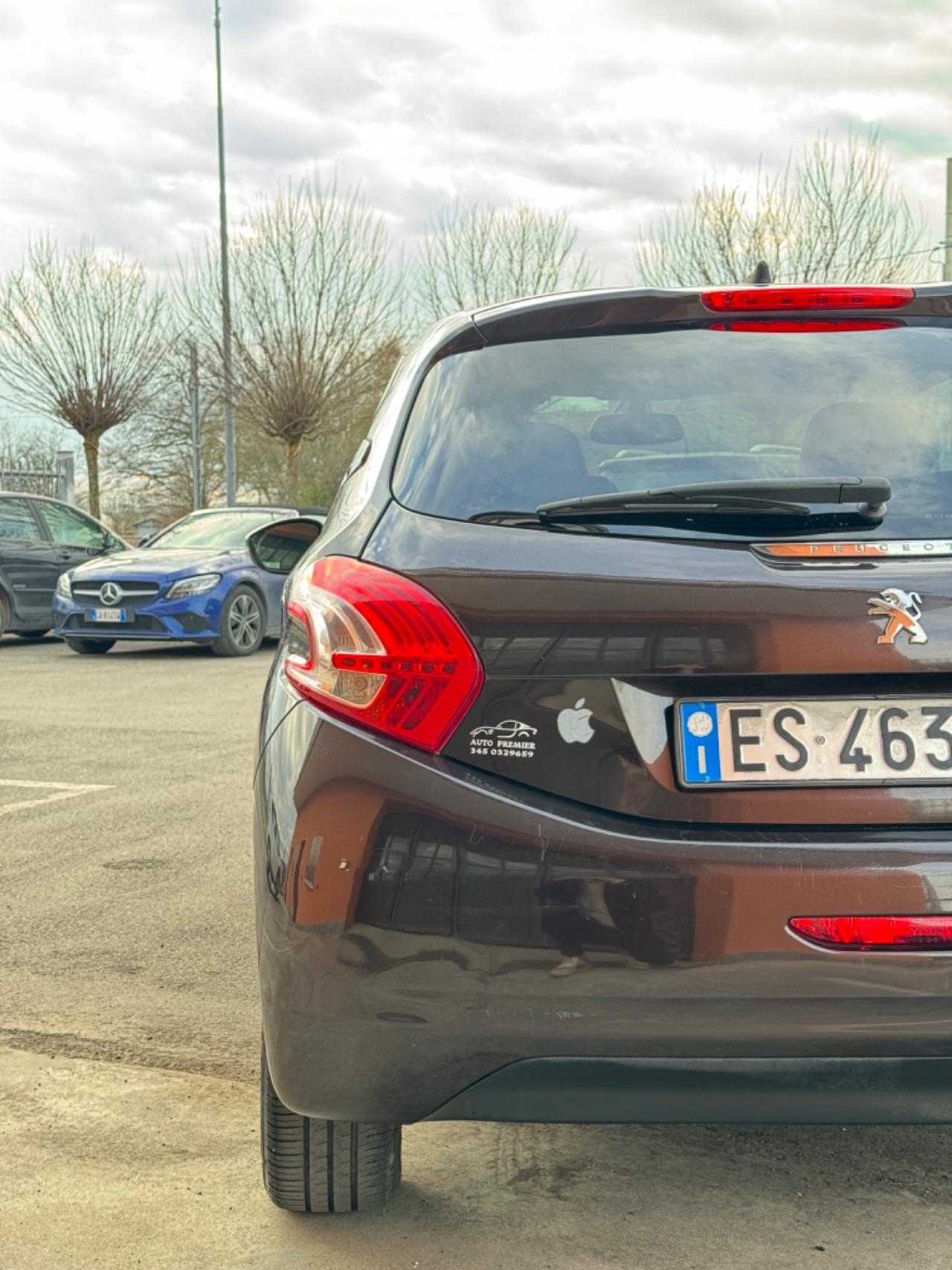 Peugeot 208 allure 1.4 diesel adatta neopatentati