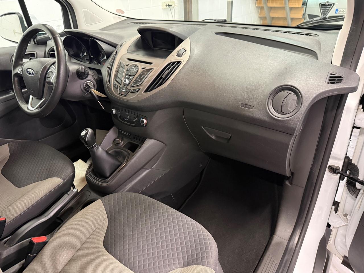 Ford Tourneo Courier 1.0 EcoBoost 100 CV Sport