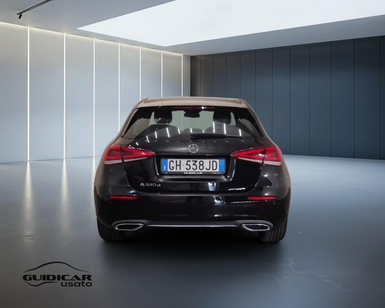 Mercedes-Benz Classe A - W177 2018 - A 180 d Sport auto
