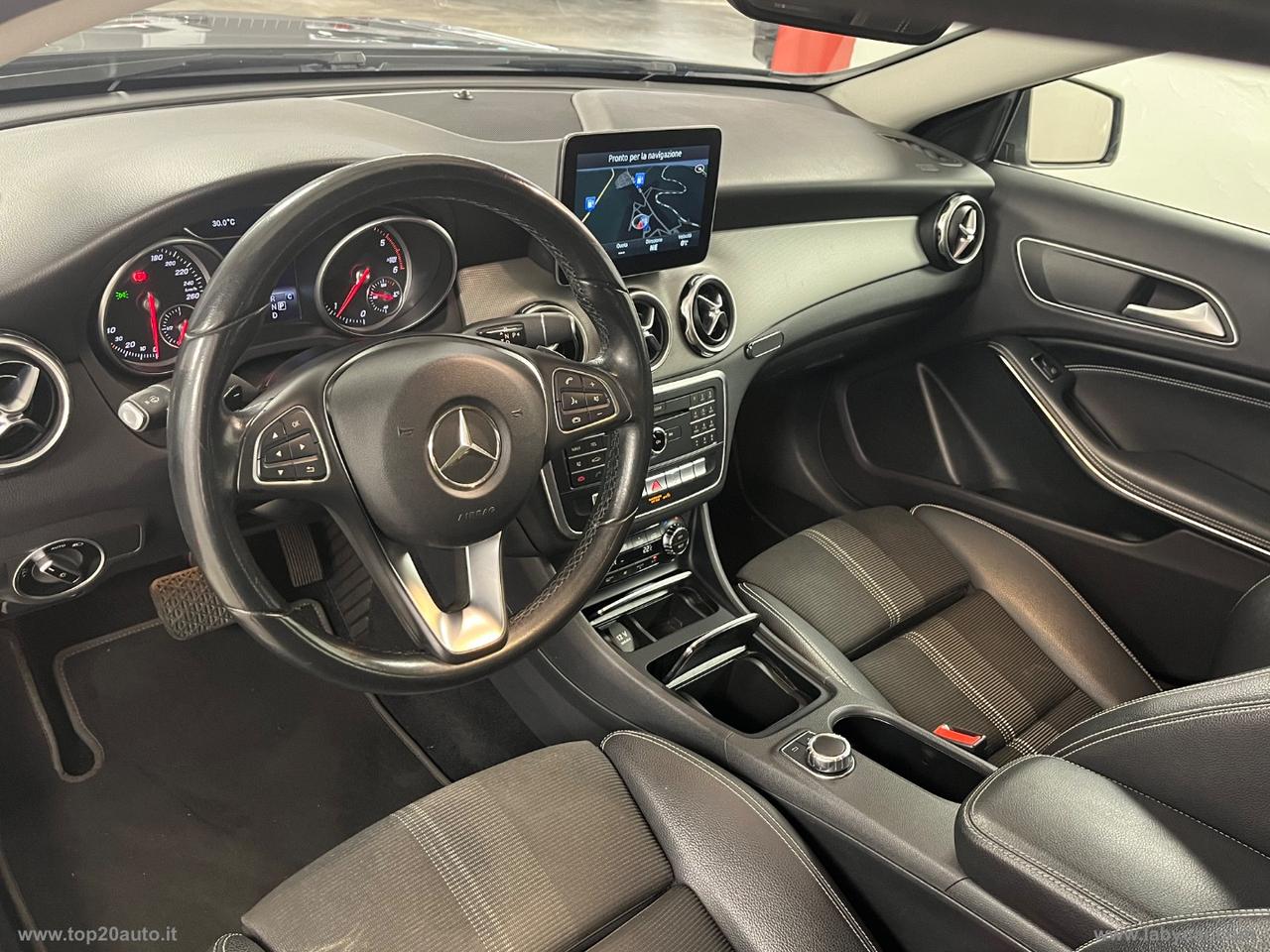 MERCEDES-BENZ GLA 180 CDI Automatic Sport