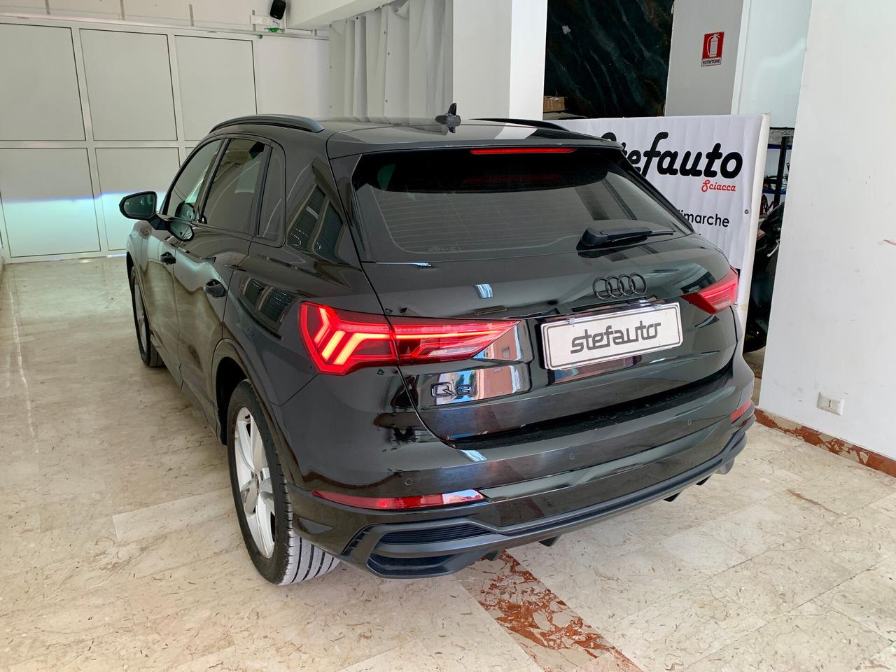 Audi Q3 35 TDI Identity Black S tronic S-Line Ed. 2021