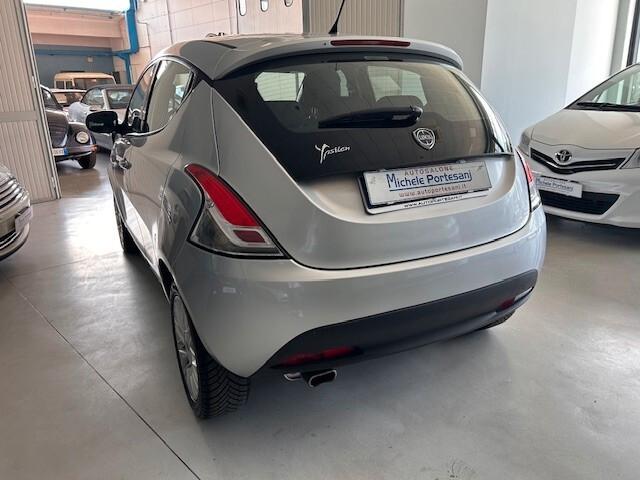 Lancia Ypsilon 1.2 69 CV 5 porte GPL Ecochic Silver