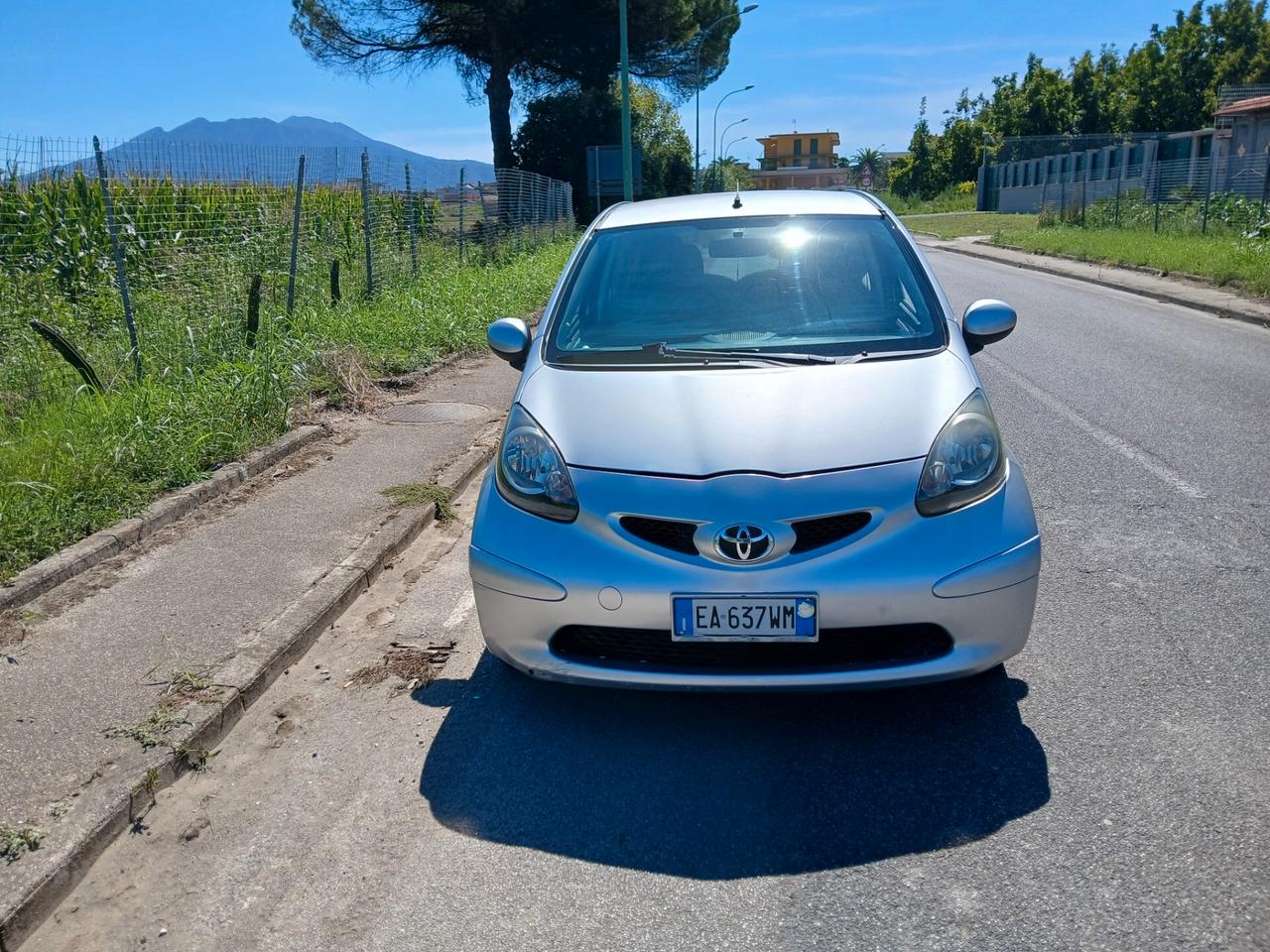Toyota Aygo 1.0 12V VVT-i 3 porte Sol anno 2008