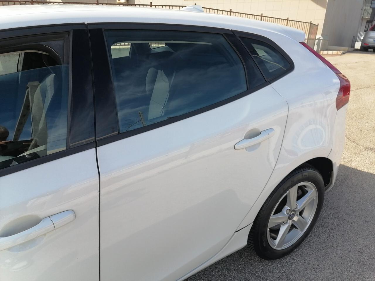 Volvo V40 D2 1.6 Momentum 115cv 2015