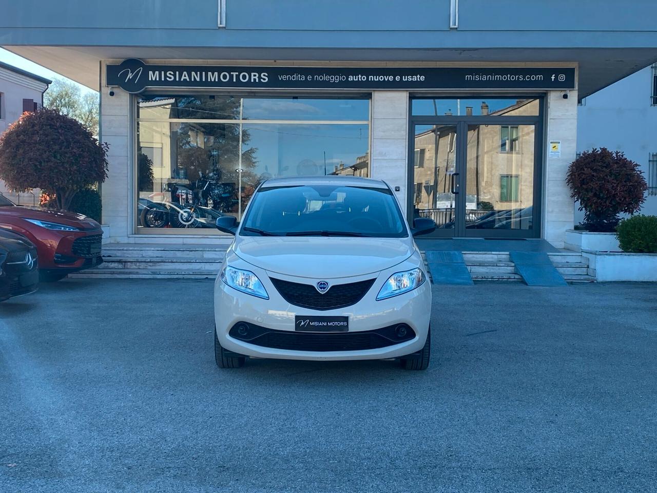 Lancia Ypsilon 1.2 69 CV 5 porte S&S Gold