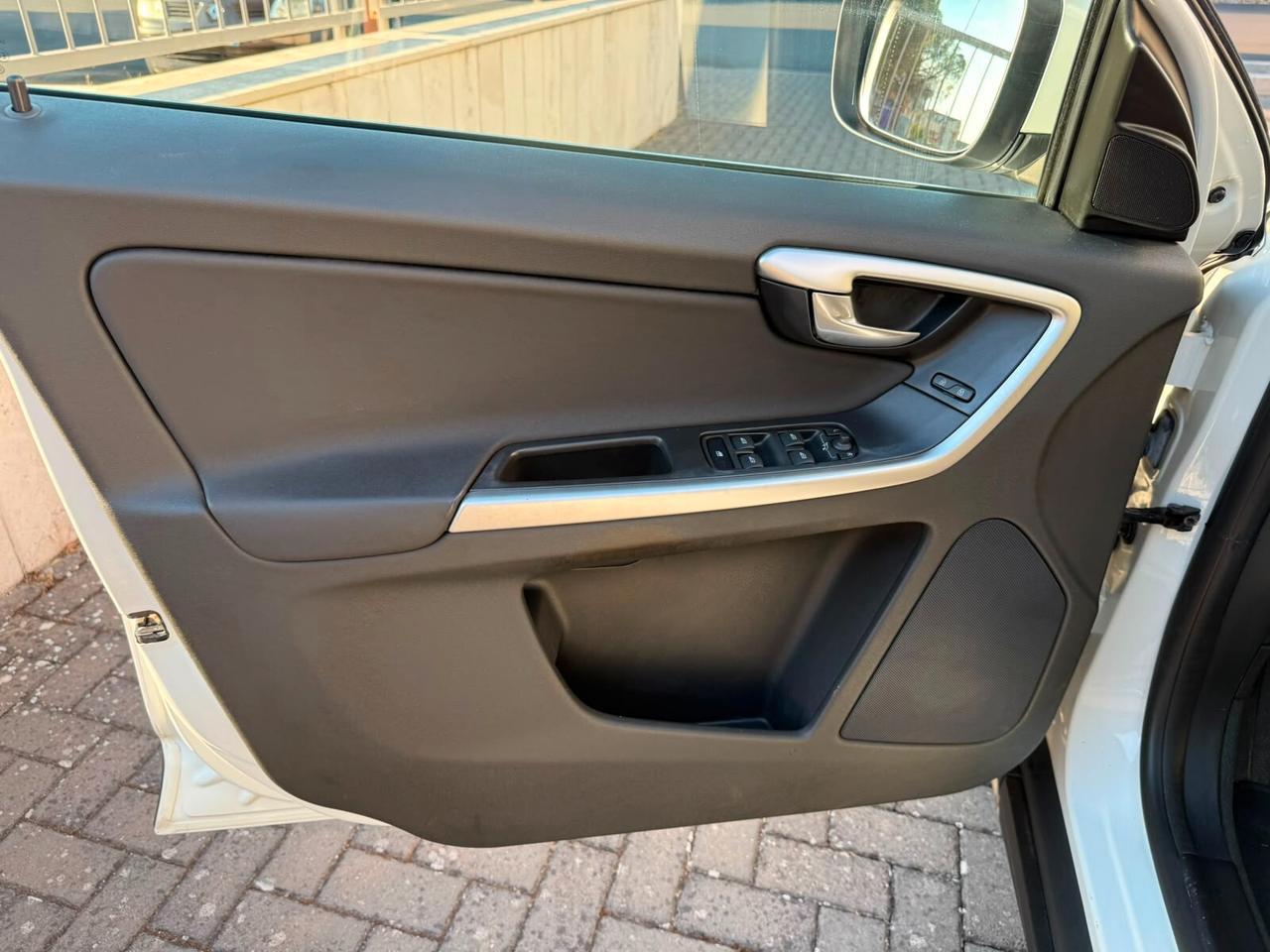 Volvo XC 60 XC60 D3 AWD Geartronic Momentum